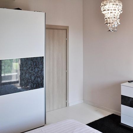 Antos Deluxe Apartment Constanţa Esterno foto