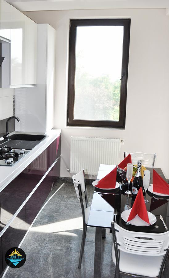 Antos Deluxe Apartment Constanţa Esterno foto
