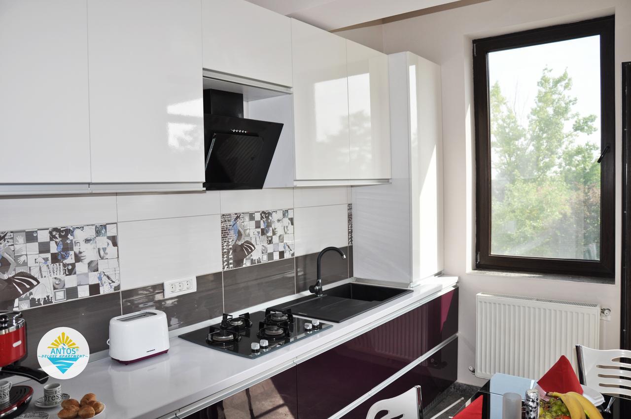 Antos Deluxe Apartment Constanţa Esterno foto