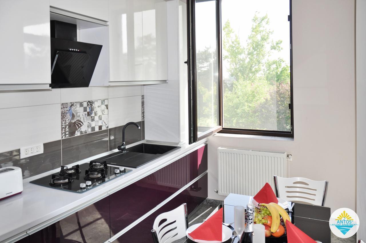 Antos Deluxe Apartment Constanţa Esterno foto