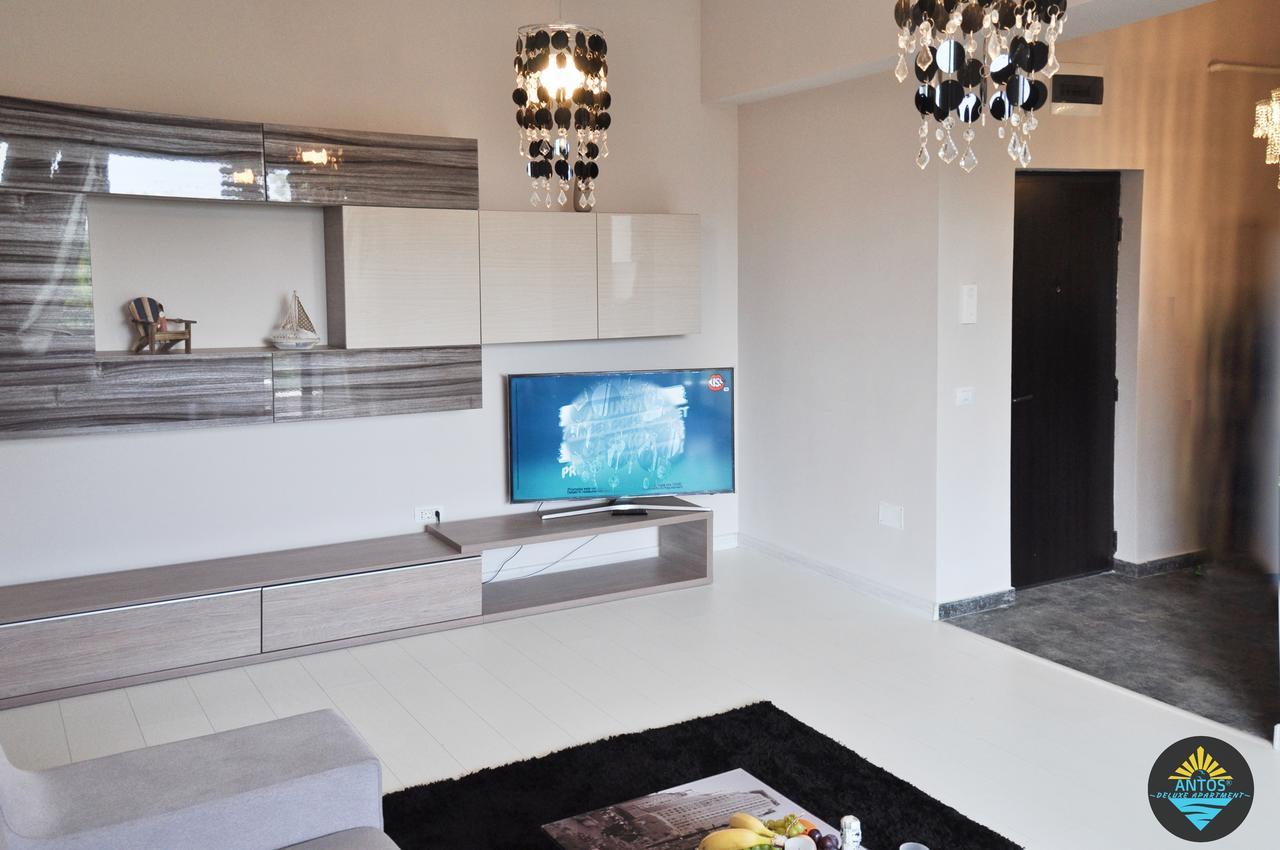 Antos Deluxe Apartment Constanţa Esterno foto